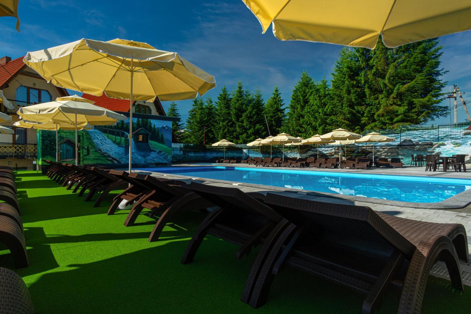 Summit Hotel Yablunytsya Exterior photo