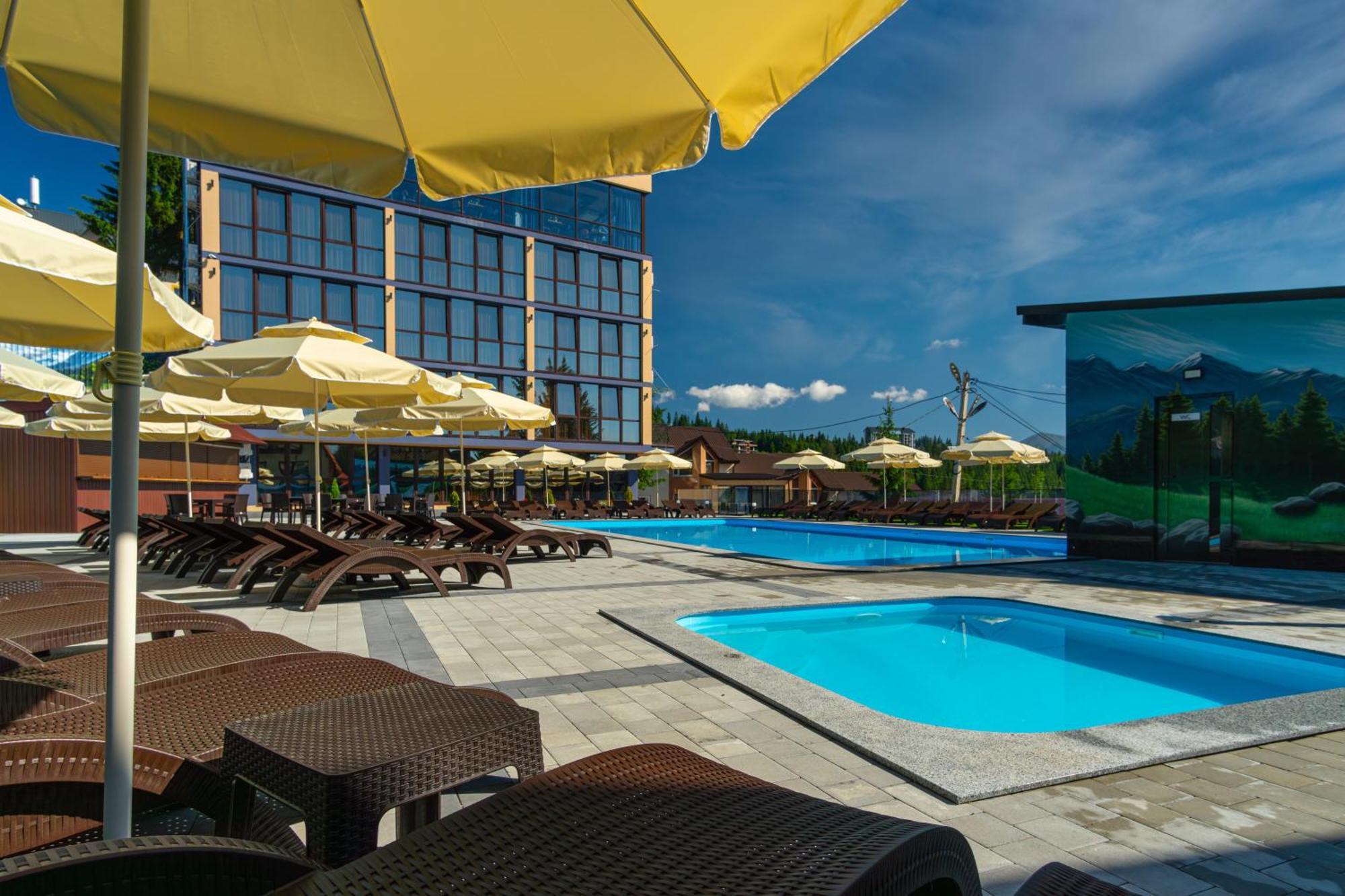 Summit Hotel Yablunytsya Exterior photo