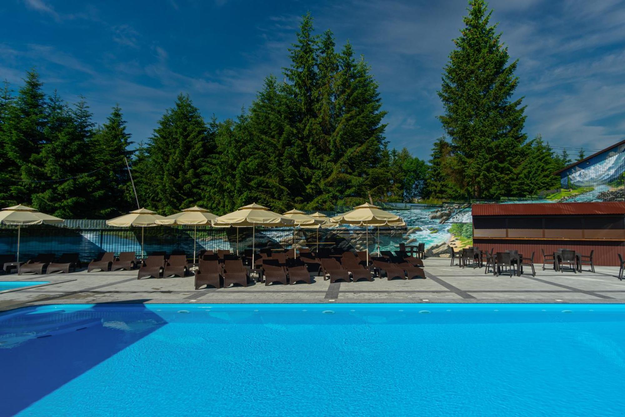 Summit Hotel Yablunytsya Exterior photo