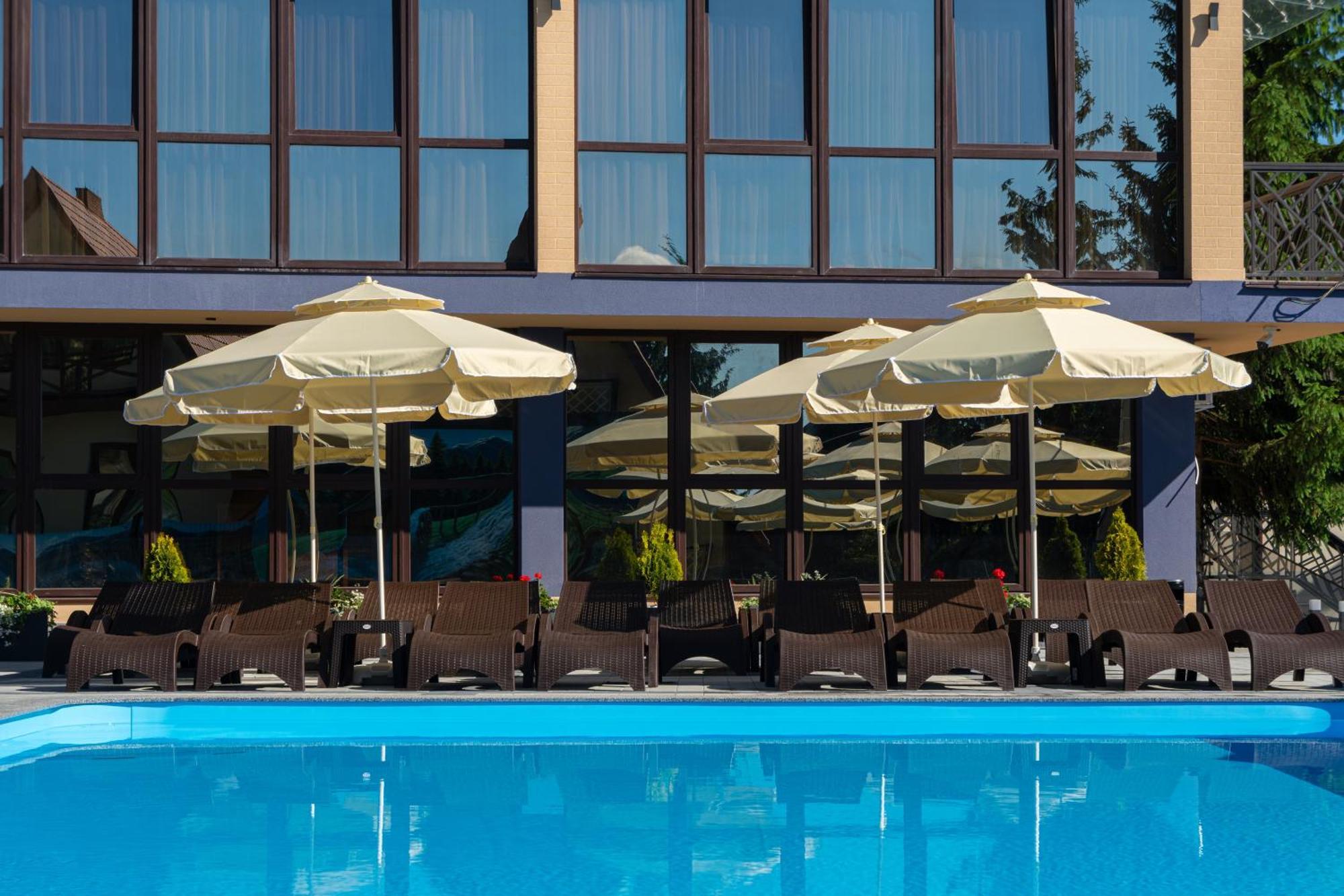 Summit Hotel Yablunytsya Exterior photo